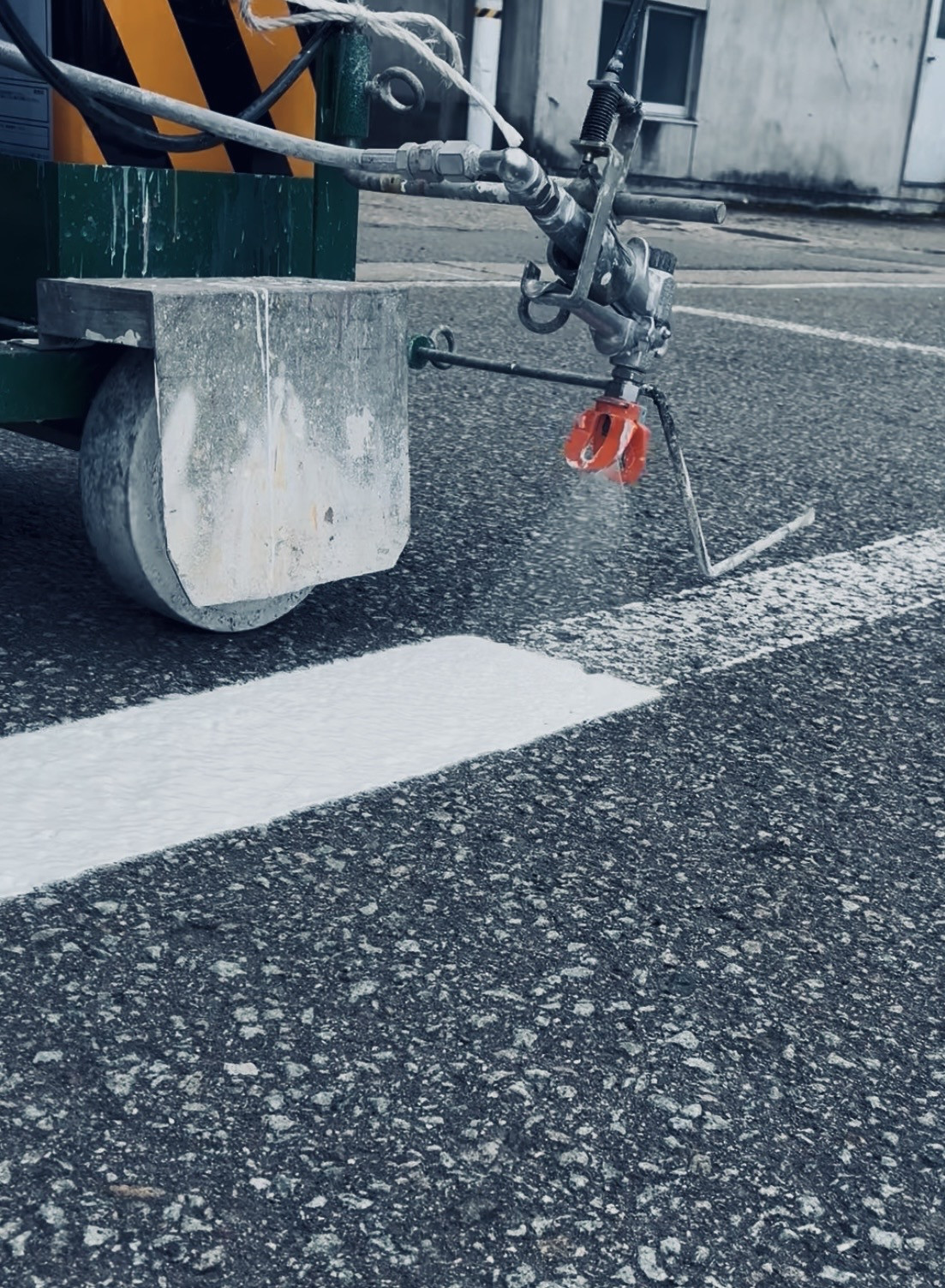 駐車場区画線