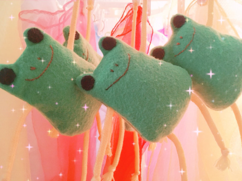 手作りカエル（おなかを押すと音が鳴ります）