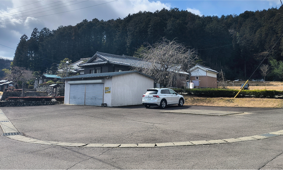 龍福寺武芸の郷墓苑 駐車場