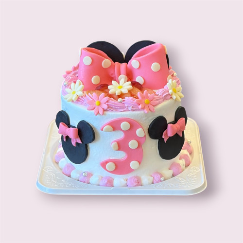 ミニーちゃん風デコレーションケーキ