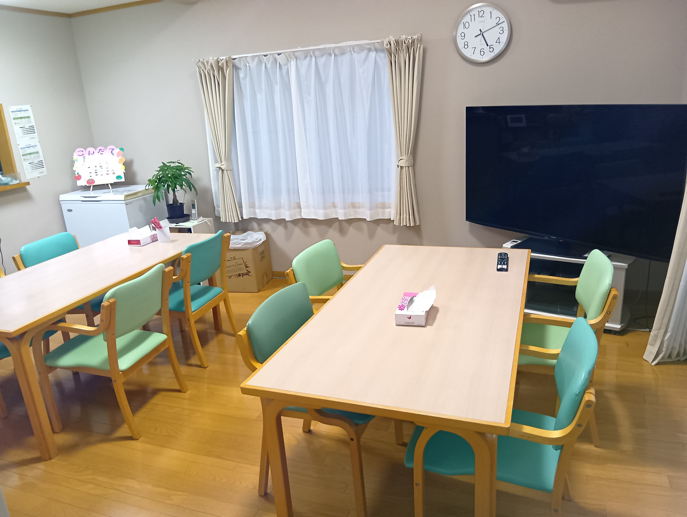 食堂兼作業室、模様替えしました