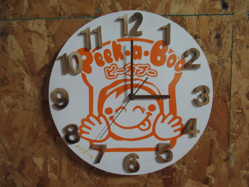 パン屋さん開店祝い　オーダー壁掛け時計　写真をアップしました。