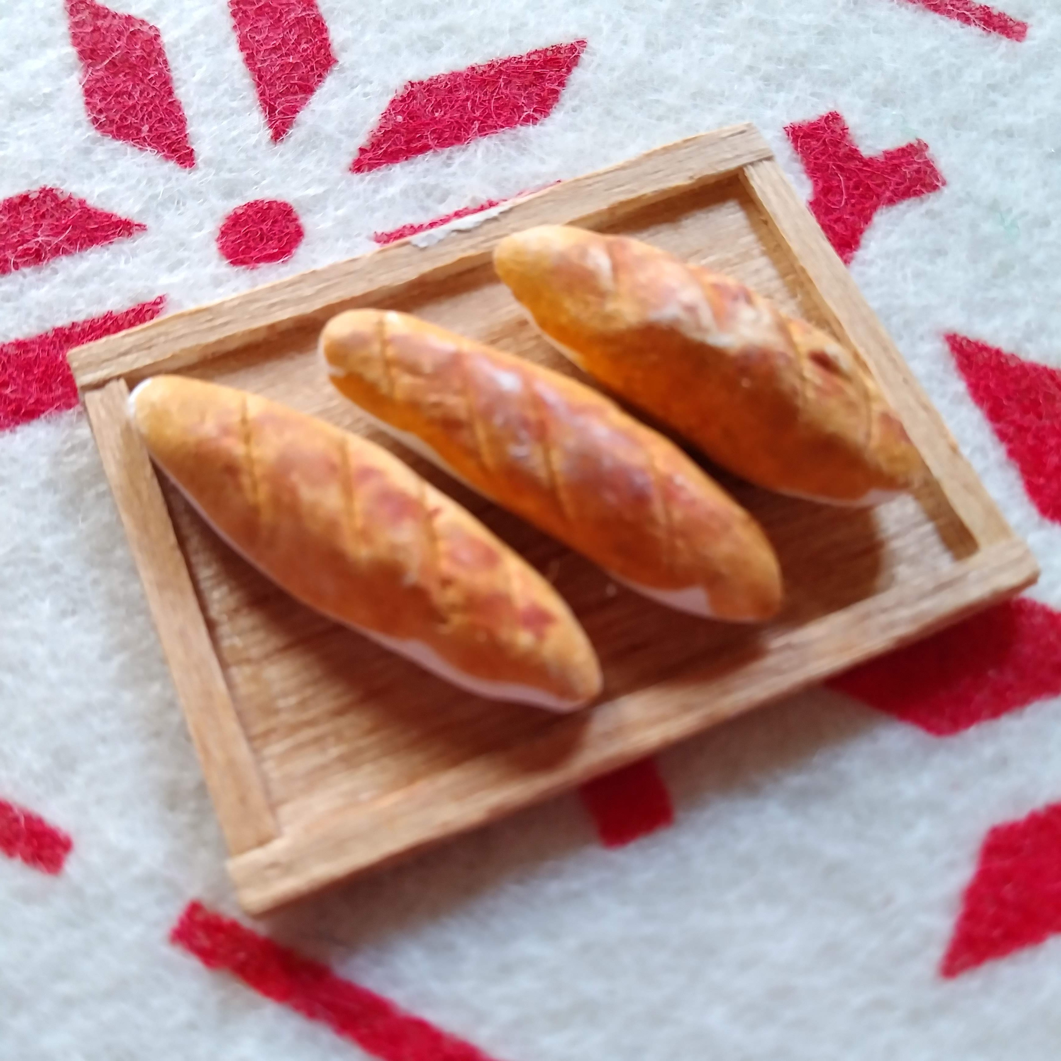 粘土でパン作り