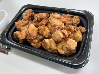 🎄クリスマス限定！スタッフも笑顔になる特製デカ盛りとり天🎁