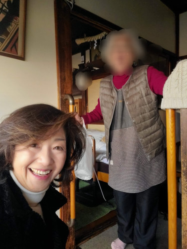 HP高齢者を見舞って.jpg