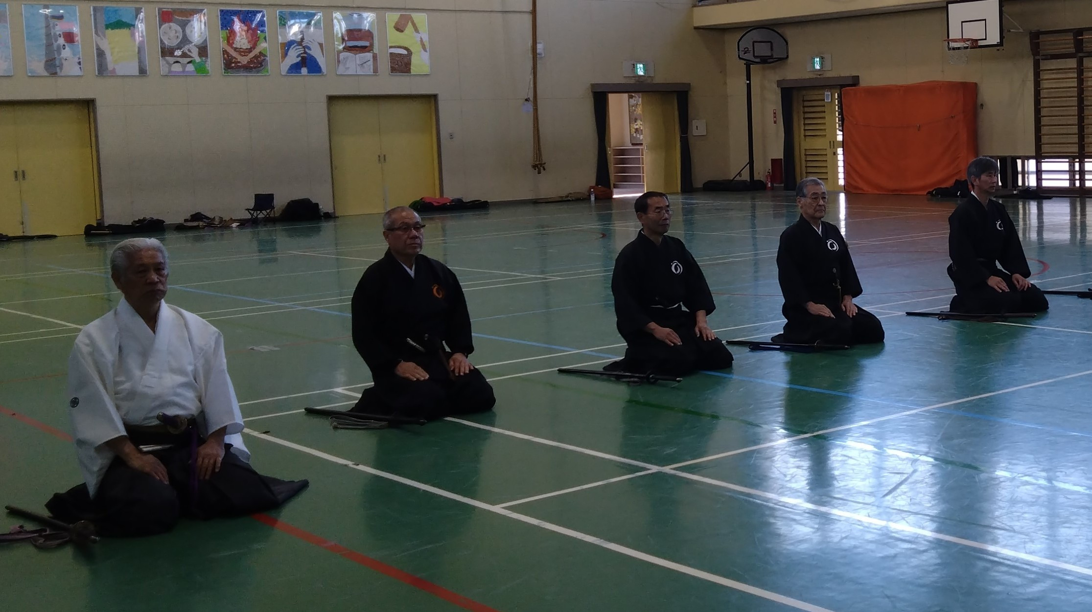 1963年～辻月丹先生始祖とする無外流居合道「いさま会」整列