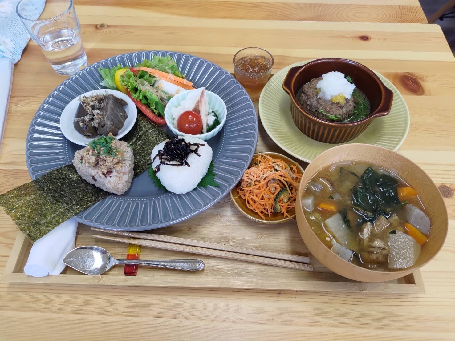 メイン付きたっぷりランチ