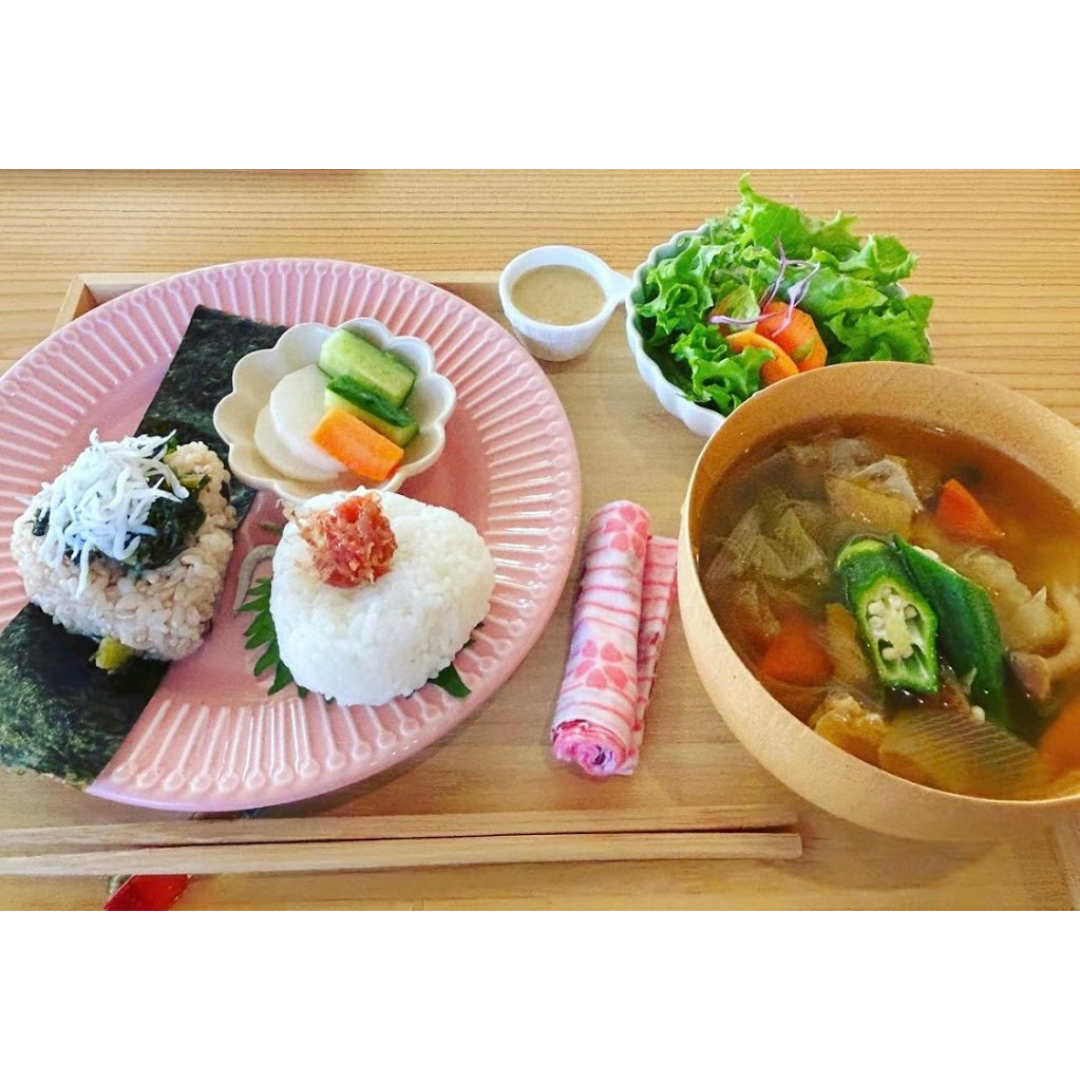 ⚪︎にじカフェランチ