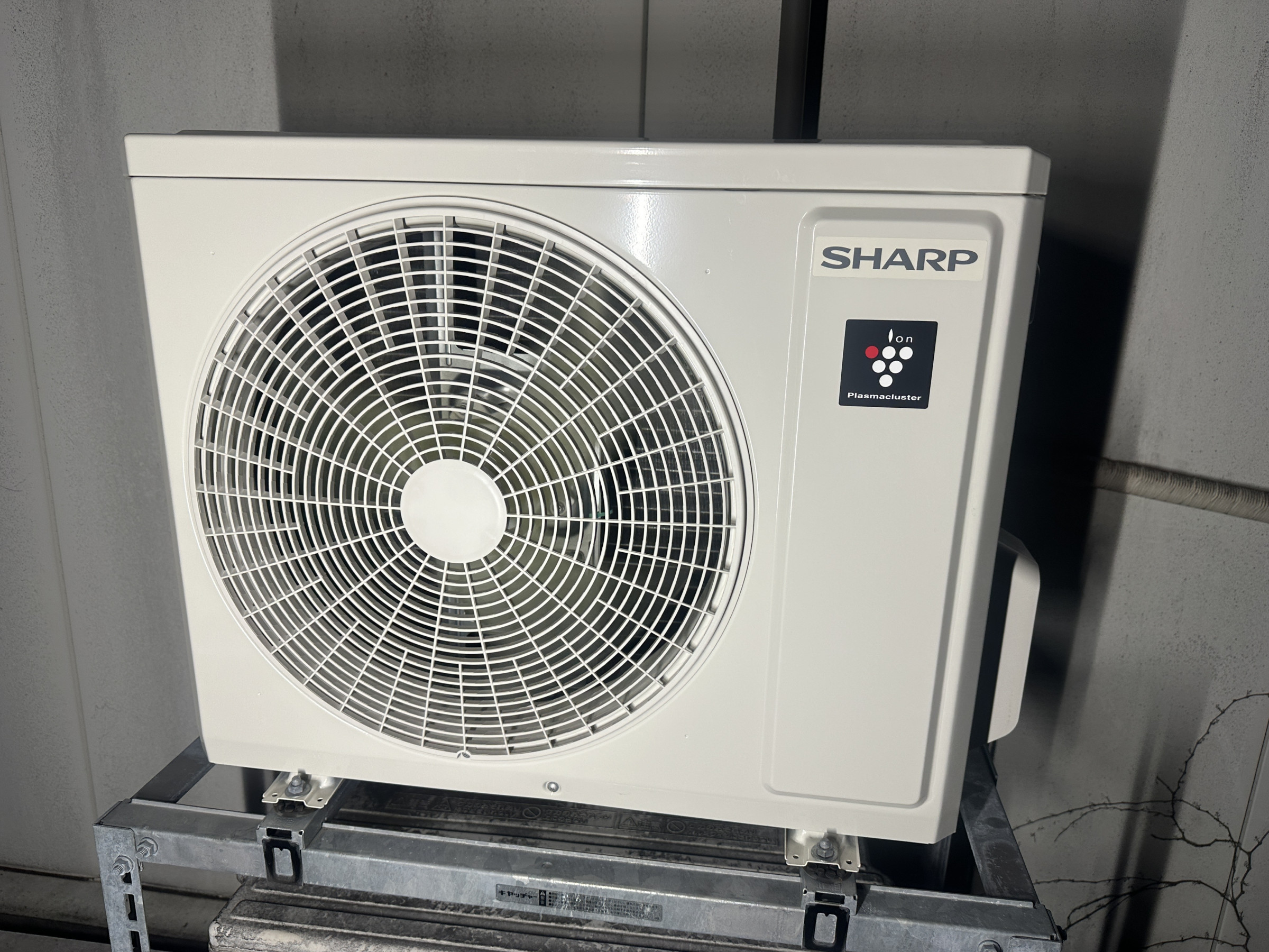 ルームエアコン室外機工事