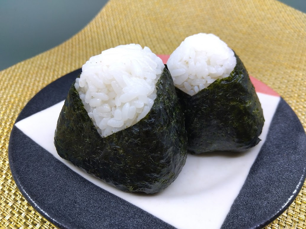 おにぎりは冷めても、もちもち美味しい