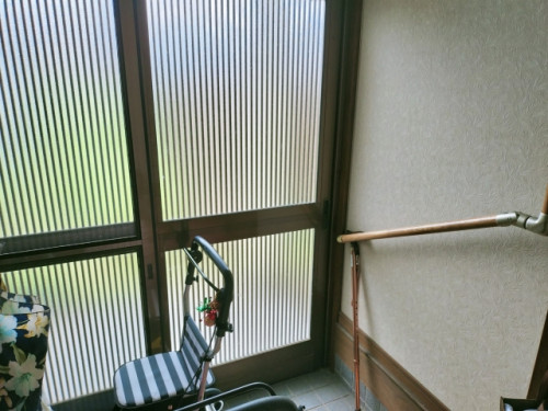 玄関手すり取付