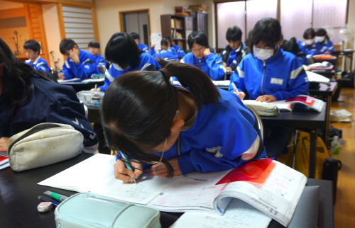 【３月】新学年の無料体験授業実施【東部中専用学習塾】