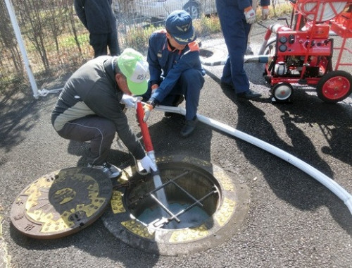 手引き動力ポンプ④