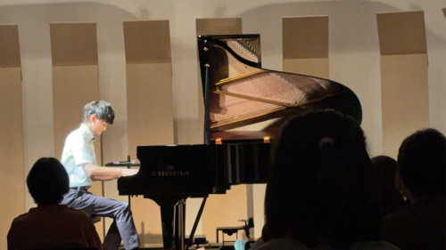 piano.jpg
