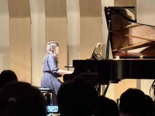 piano.jpg