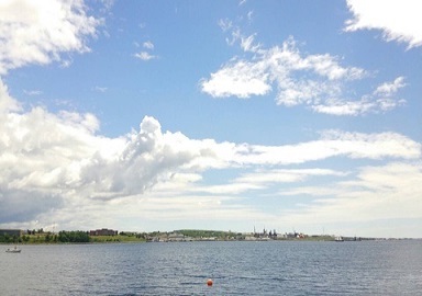 Halifax bay （photo by chie）