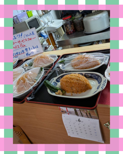 白 シンプル 食事 飲食 Instagram投稿.png