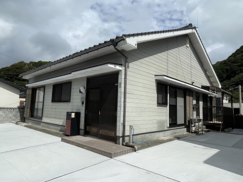 重厚感あふれるモダンな住まいへ
