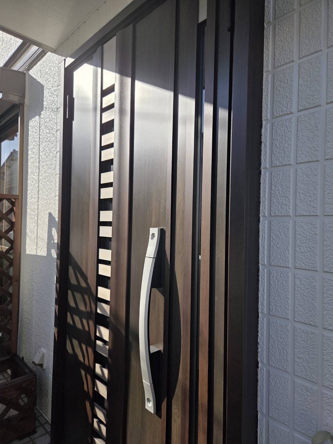 LIXIL　リシェント　玄関扉