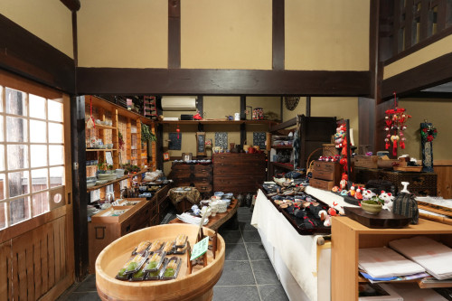 ひもろぎ店内.jpg