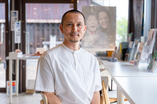 吉本局長.jpg