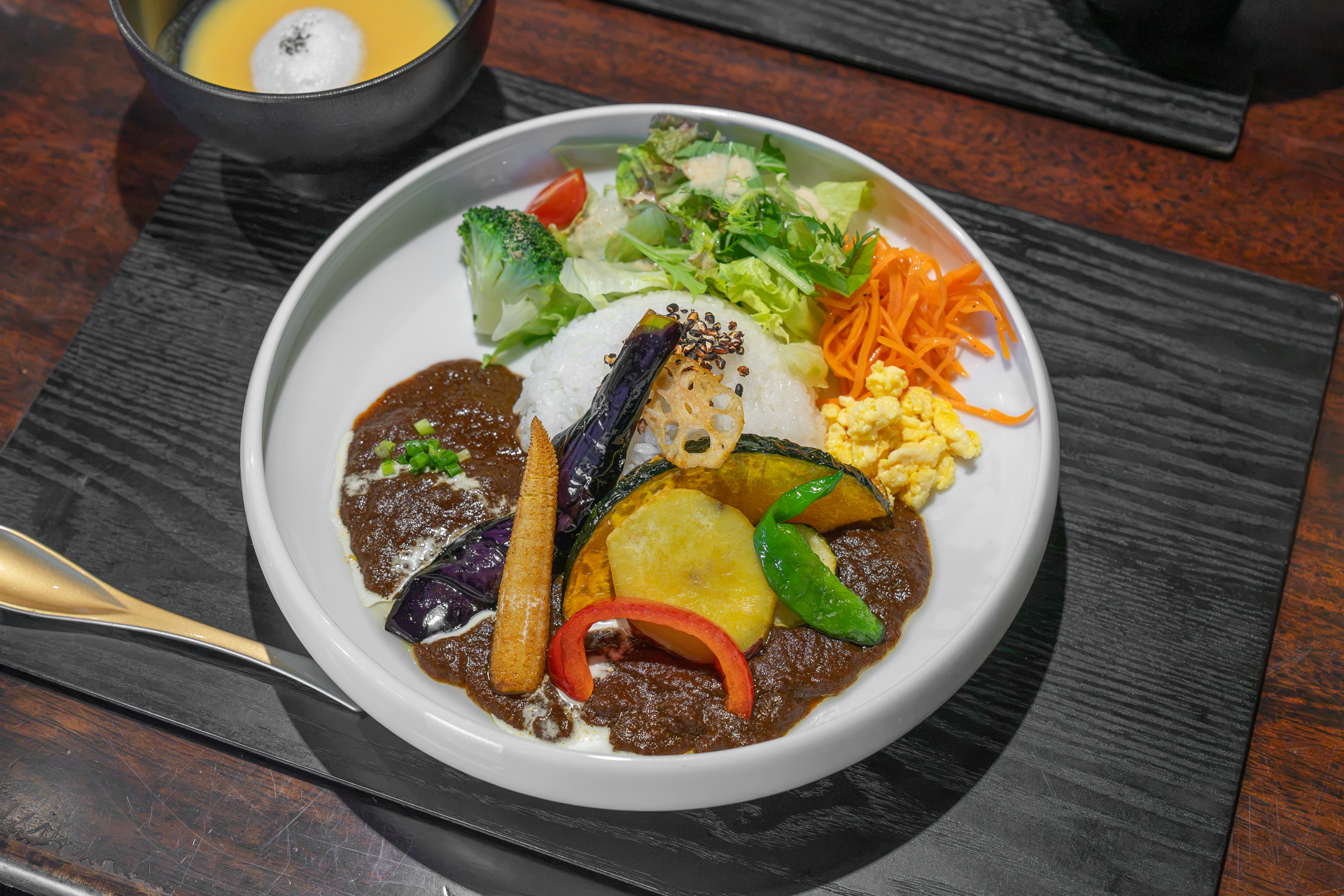 cafe' ことだまの新メニュー：カレーセットが美味しすぎる🍛