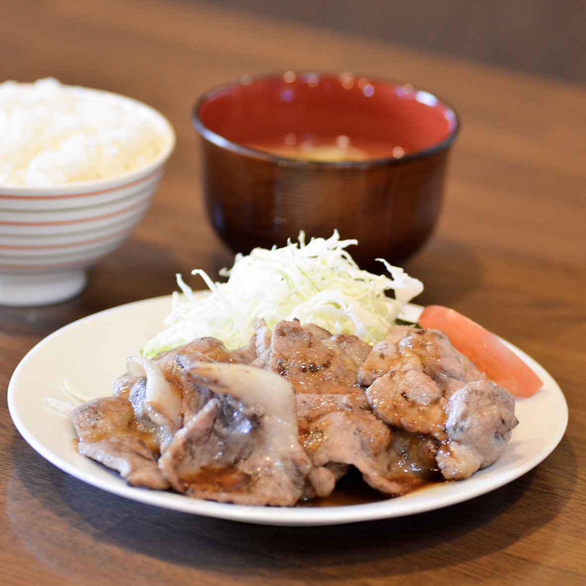 ① 豚炭焼き肉定食