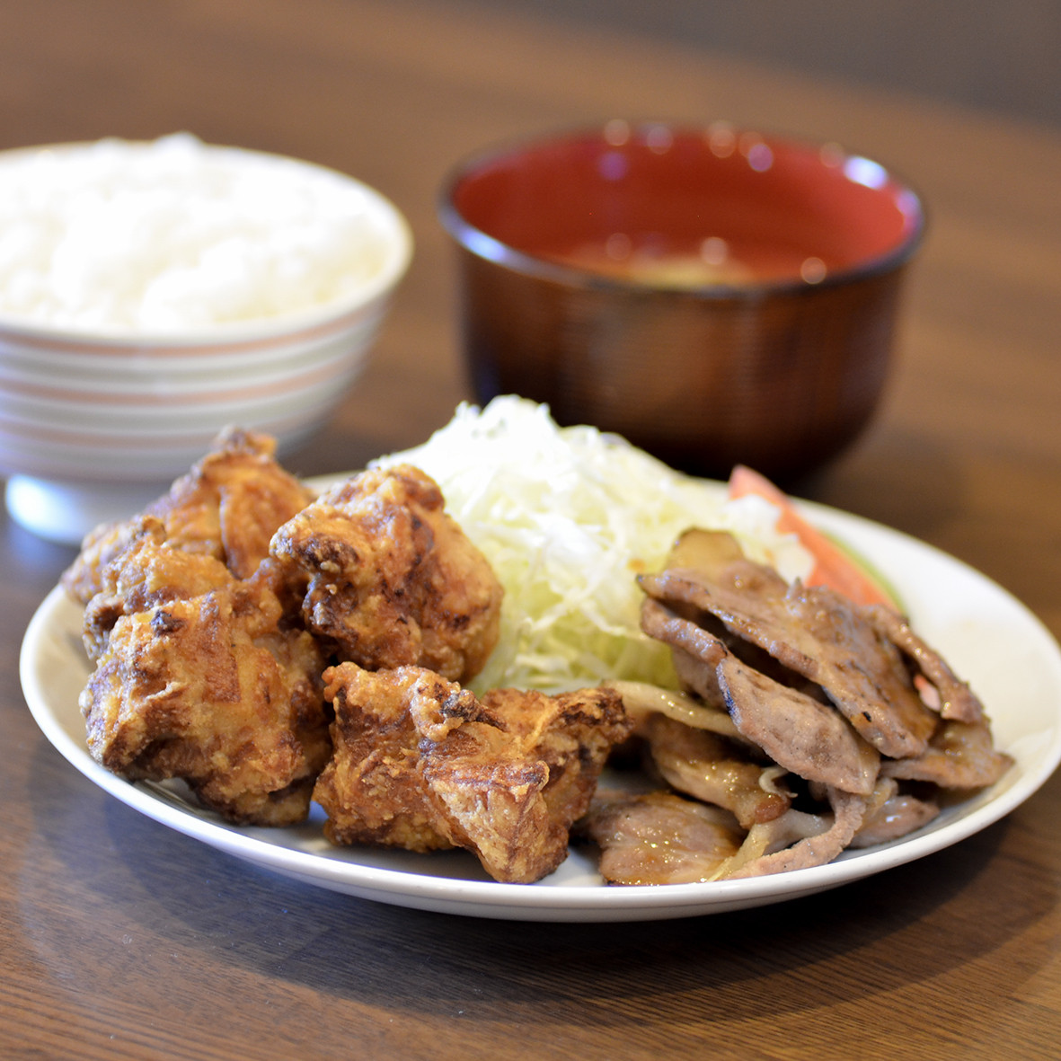 ミックス① 鶏唐揚げ＋豚炭焼き肉定食