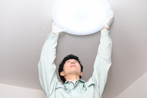 照明交換承ります