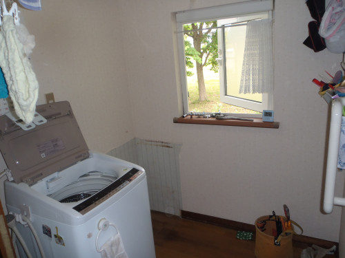 【盛岡市】洗面化粧台 施工中