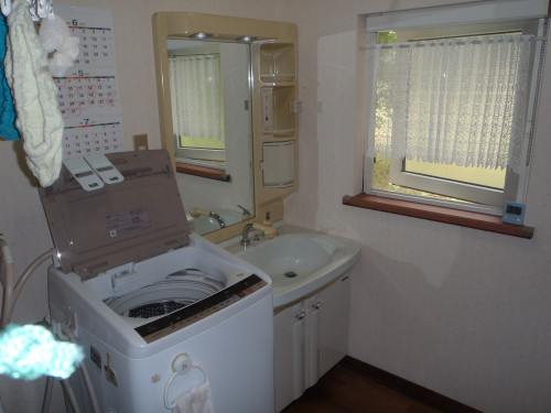 【盛岡市】洗面化粧台　施工前