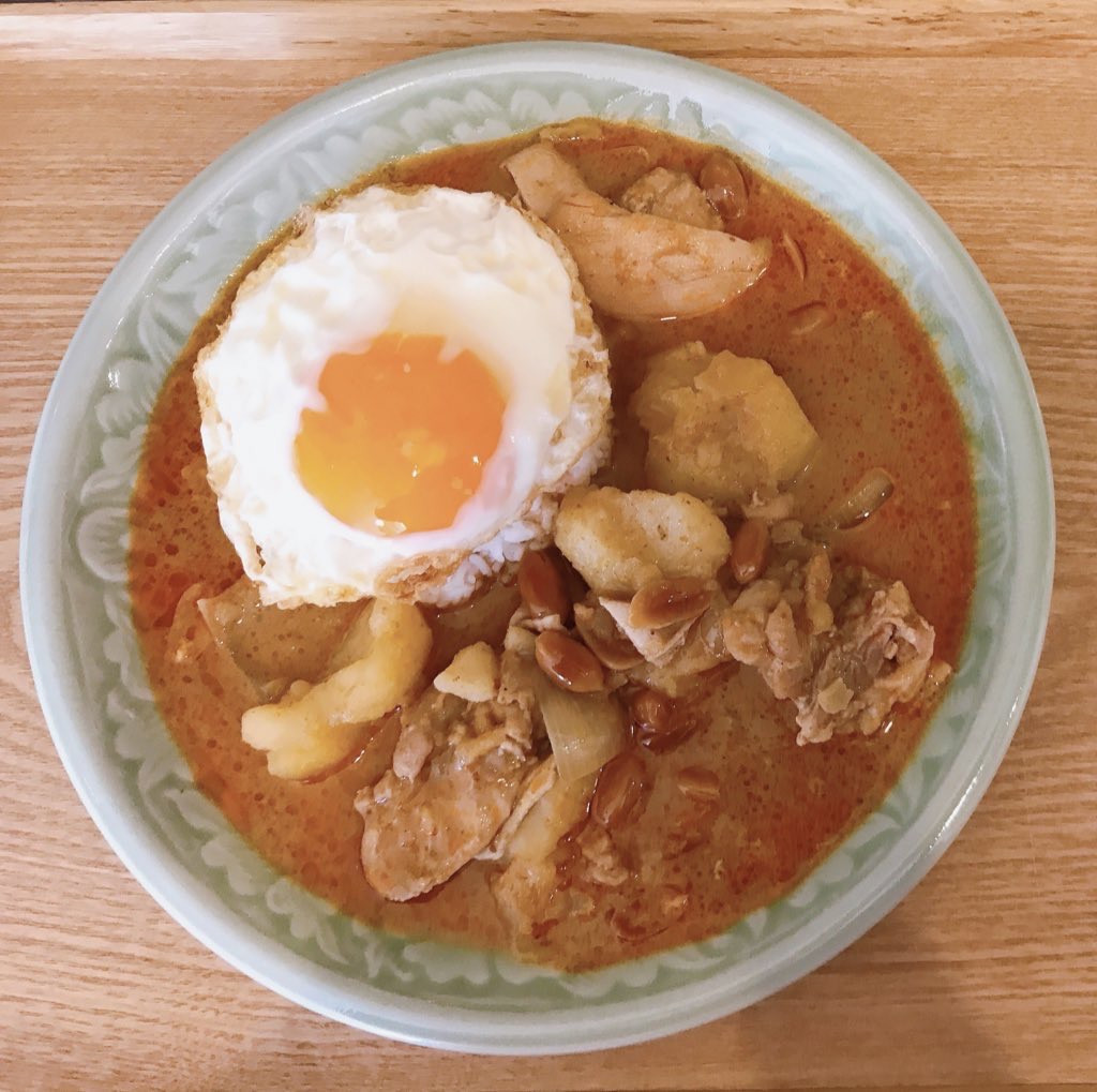 マッサマンカレー