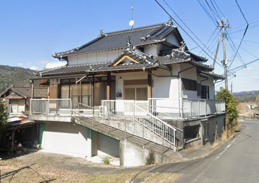 オープンに向けて準備中