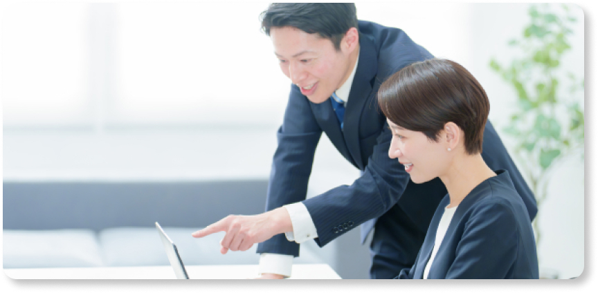電話内容をメールで報告するイメージ
