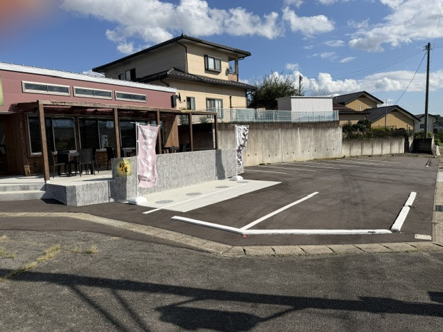 彩葉　駐車場（7台可）