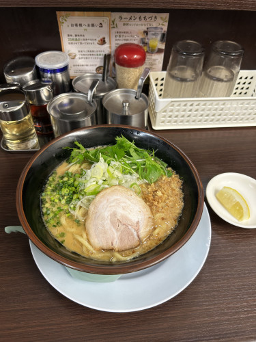 ラーメンもちづきの公式ホームページOPENです