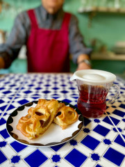 美味しい紅茶とアップルパイ