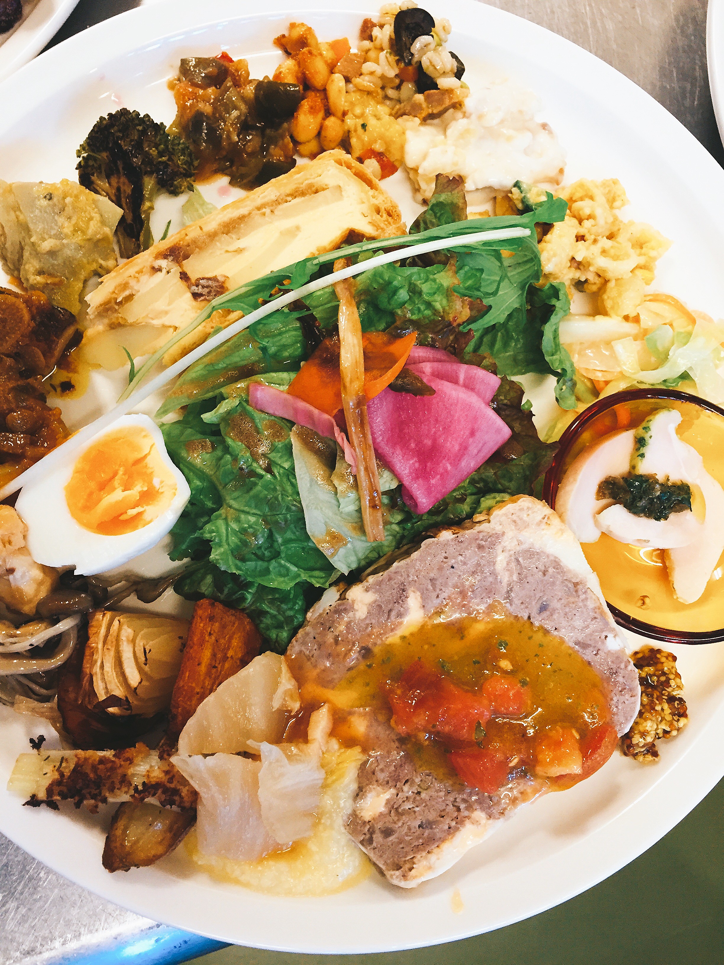 eight hills delicatessen エイトヒルズ - デリカテッセン18種盛り合わせ