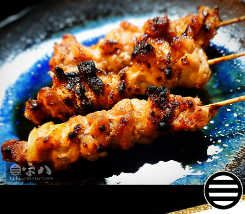 🥢 本日の一品…『国産もも正肉の焼鳥（平八特製ダレ）』