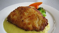ポークカツレツカレークリームソース（木曜日のランチ）