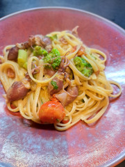 ホタルイカとフキノトウのオイルベースパスタ