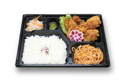唐揚げ弁当　500円（税込）