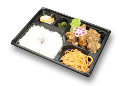 鶏の甘辛揚げ弁当　500円（税込）