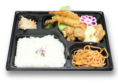 エビフライとチキン南蛮弁当　500円（税込）