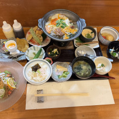 ランチコース（平日限定、月～金のみ。木曜は定休日）