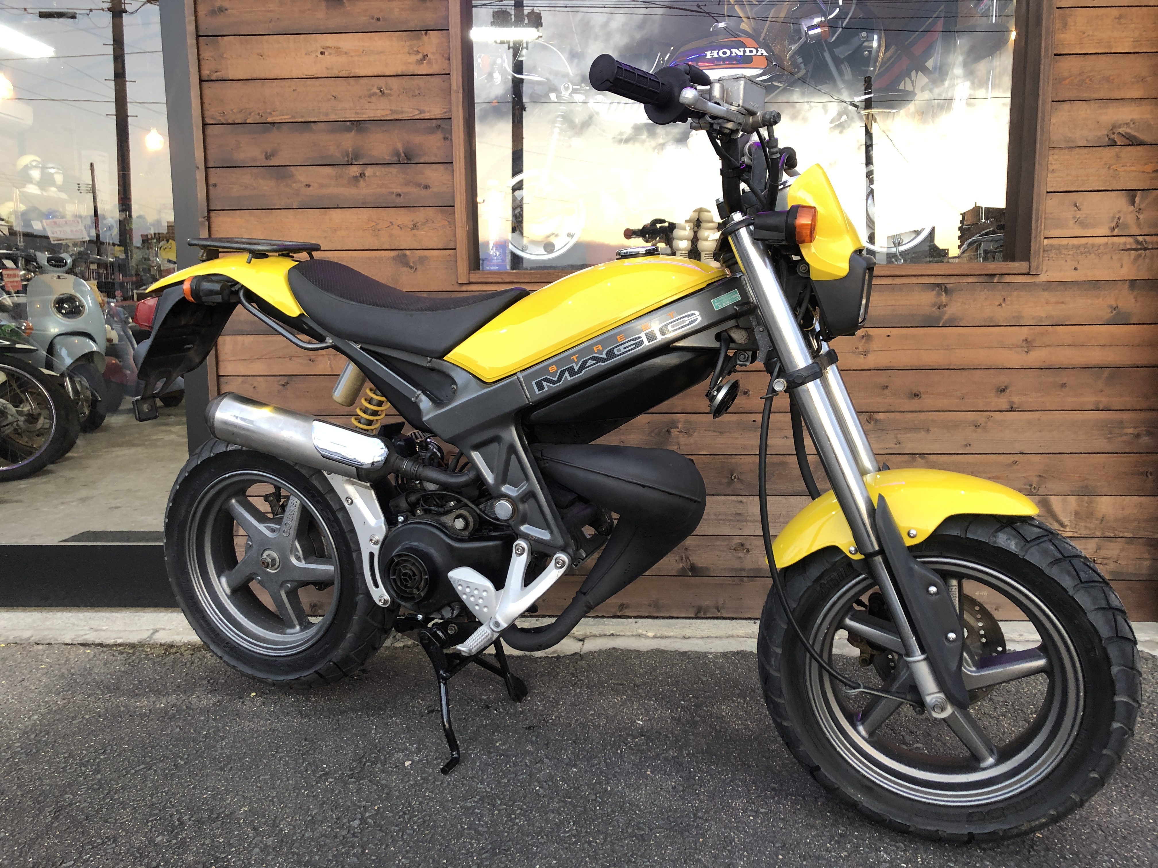 スズキ ストリートマジック SOLD OUT - 仙台の原付バイク専門店 モト 