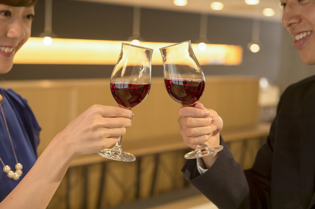 婚活パーティーで印象を左右する“最初の3分間”の過ごし方