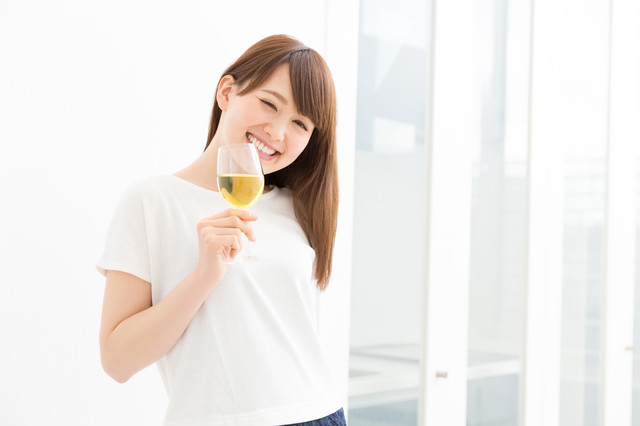 婚活パーティーでチャンスを逃す女性の行動パターン