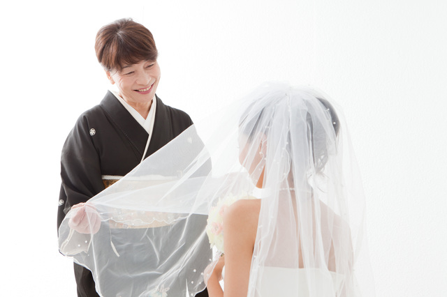日本における仲人文化の変遷と現代婚活への影響
