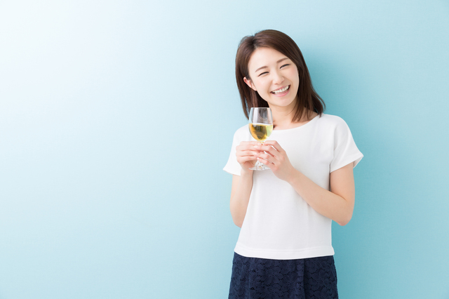 婚活パーティーで複数の男性から選ばれる女性の共通点